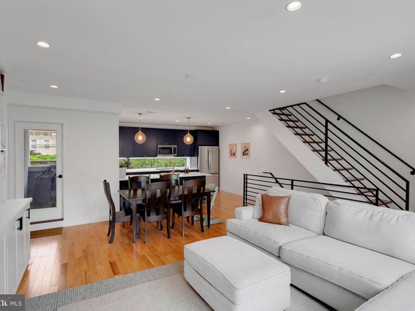 407 Salmon Street, Philadelphia PA 19125