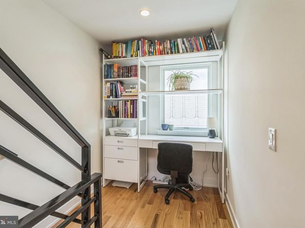 407 Salmon Street, Philadelphia PA 19125
