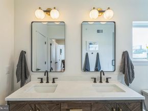407 Salmon Street, Philadelphia PA 19125