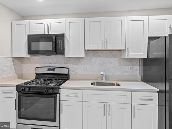 2002 W Westmoreland Street, Philadelphia PA 19140
