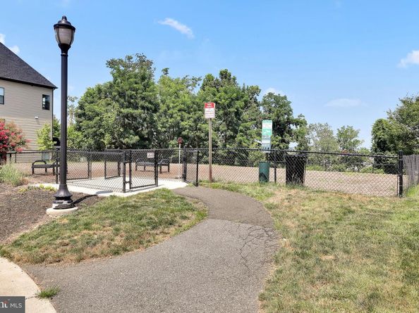 6301 Edsall Road 104, Alexandria VA 22312