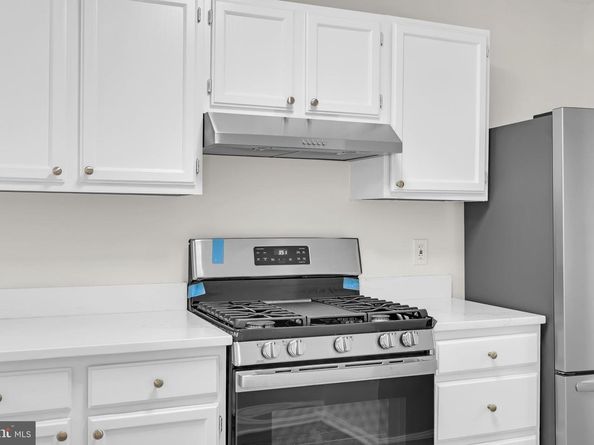 2273 Hunters Run Drive, Reston VA 20191