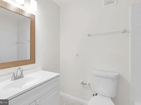 2273 Hunters Run Drive, Reston VA 20191