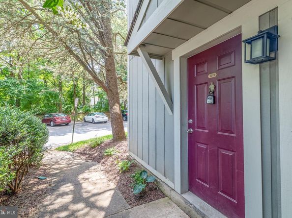 2273 Hunters Run Drive, Reston VA 20191