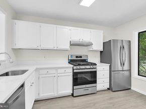 2273 Hunters Run Drive, Reston VA 20191