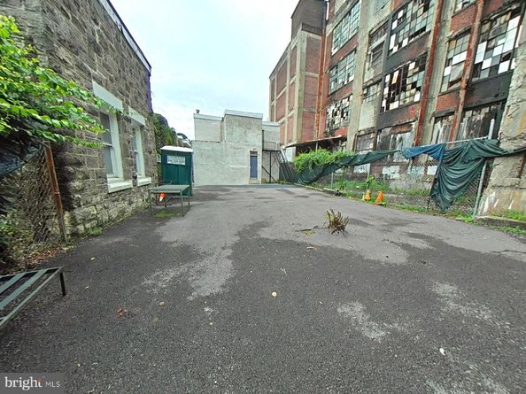 2045 W Toronto Street, Philadelphia PA 19132