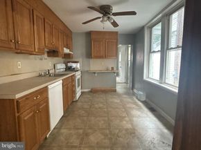 1110 E 11TH Street, Crum Lynne PA 19022