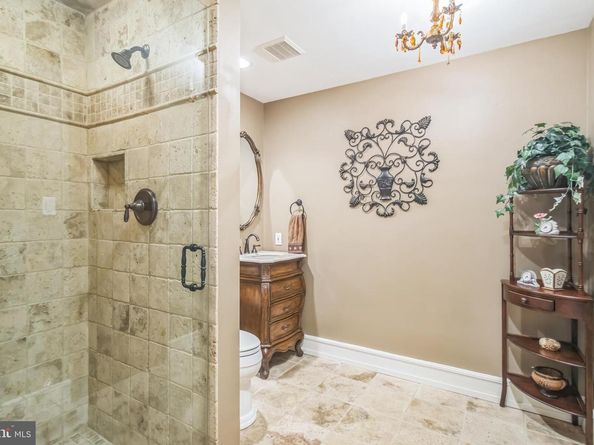 509 Wheatfield Lane, Newtown PA 18940