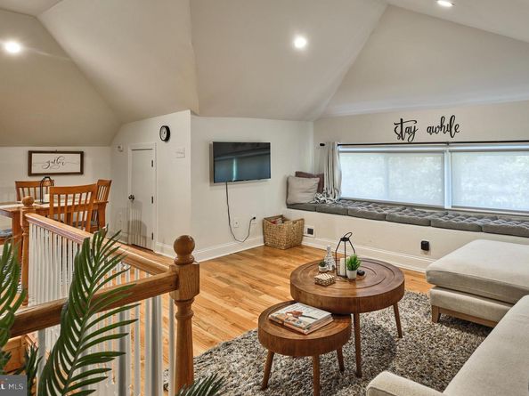 900-906 Greenwood Avenue, Jenkintown PA 19046