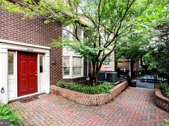 4223 N Carlin Springs Road, Arlington VA 22203