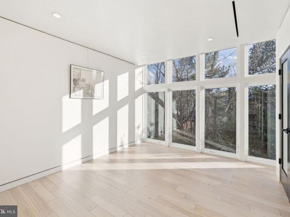 6304 Old Dominion Drive, Mclean VA 22101