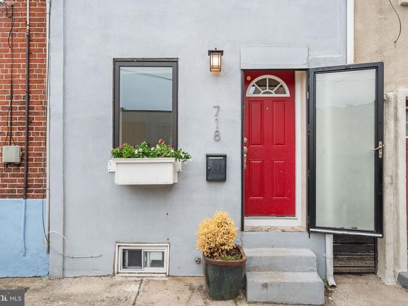 718 S Randolph Street, Philadelphia PA 19147