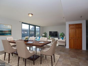 3 N Christopher Columbus Boulevard
