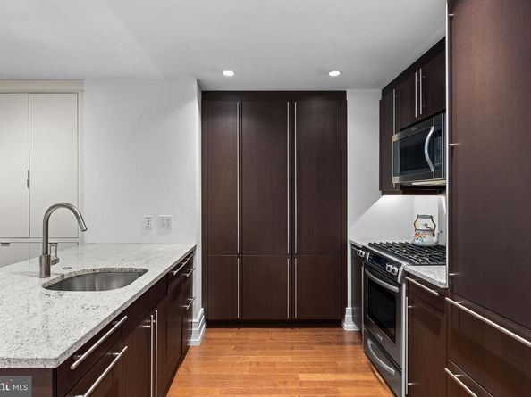 130 S 18TH Street 402, Philadelphia PA 19103