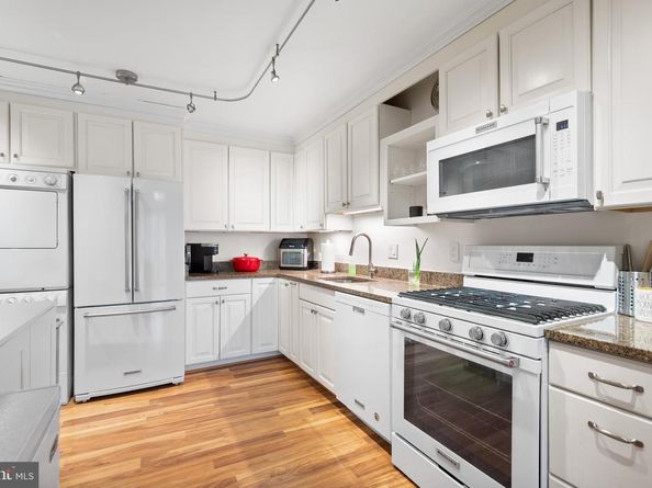 4620 N Park Avenue 903E, Chevy Chase MD 20815