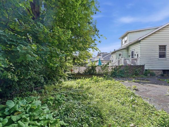 180 Weigands Lane, Secaucus NJ 07094