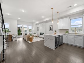 98 Van Horne St 2, Jersey City NJ 07304