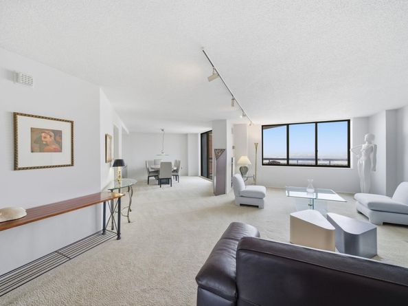 2103 Harmon Cove Tower 2103, Secaucus NJ 07094