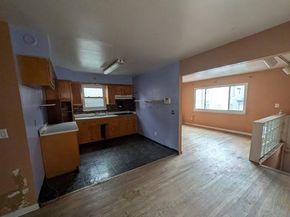 1437 Gehr Pl, North Bergen NJ 07047-2513