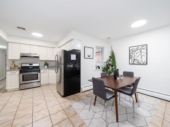 277 3rd St 1, Jersey City NJ 07302