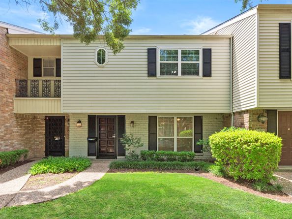 12907 Trail Hollow Drive 2907, Houston TX 77079