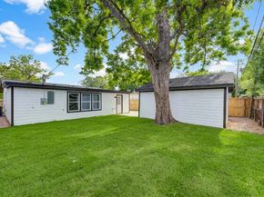 6923 Keller Street, Houston TX 77087
