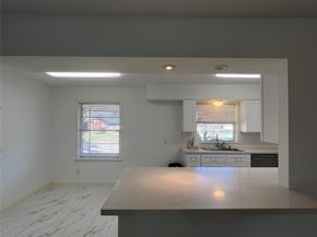 5103 CREEKBEND Drive, Houston TX 77035
