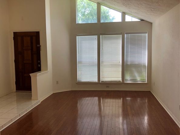 10810 Swan Glen Drive, Houston TX 77099