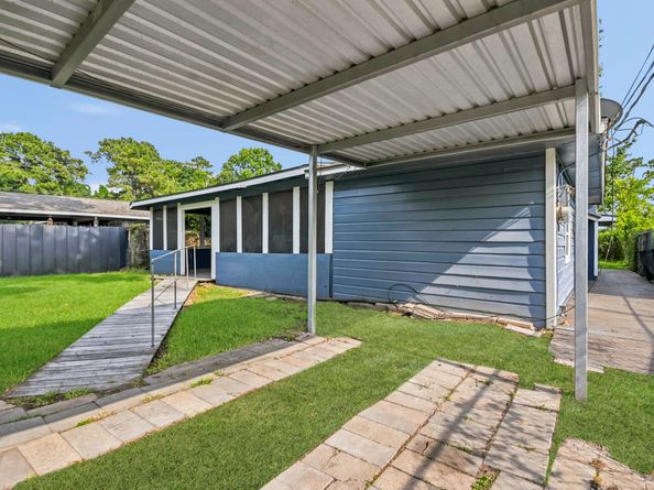 8186 Record Street, Houston TX 77028