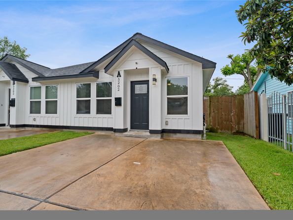 5202 Northridge Drive A/B, Houston TX 77033
