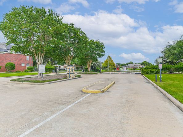 9906 Palisade Lakes Drive, Houston TX 77095