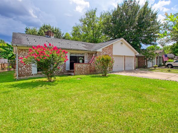 346 Saddle Horn Drive, Houston TX 77060