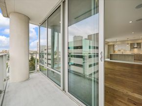 2047 Westcreek Lane 603, Houston TX 77027