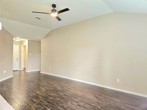 4231 SOUTHCHASE Lane, Houston TX 77014