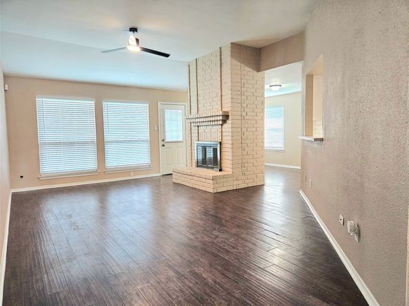 4231 SOUTHCHASE Lane, Houston TX 77014