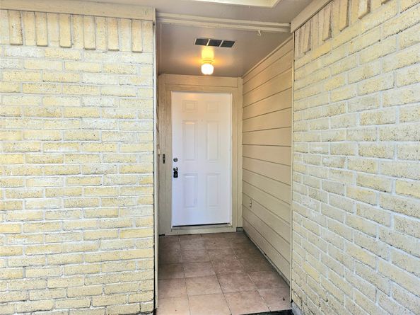 4231 SOUTHCHASE Lane, Houston TX 77014