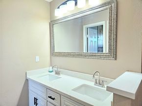 4231 SOUTHCHASE Lane, Houston TX 77014