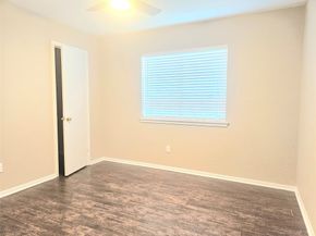 4231 SOUTHCHASE Lane, Houston TX 77014