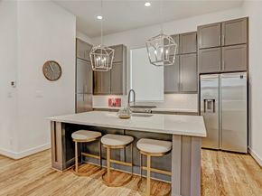 1104 Ennis Street, Houston TX 77003