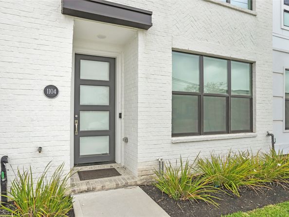 1104 Ennis Street, Houston TX 77003