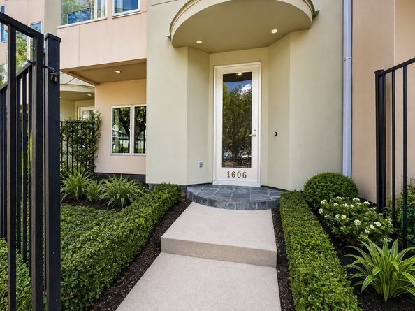 1606 Calumet Street, Houston TX 77004