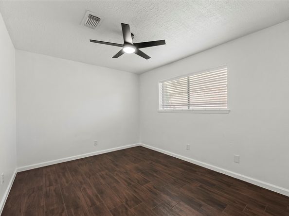 15362 Meadow Village Drive, Houston TX 77095