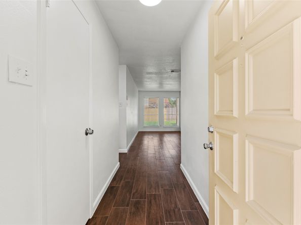 15362 Meadow Village Drive, Houston TX 77095