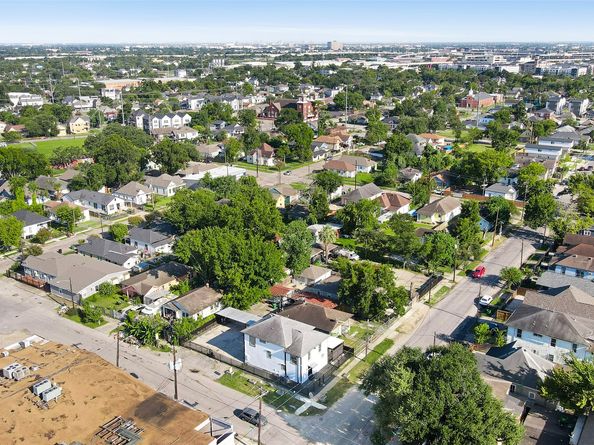 2120 Fulton Street 1, Houston TX 77009