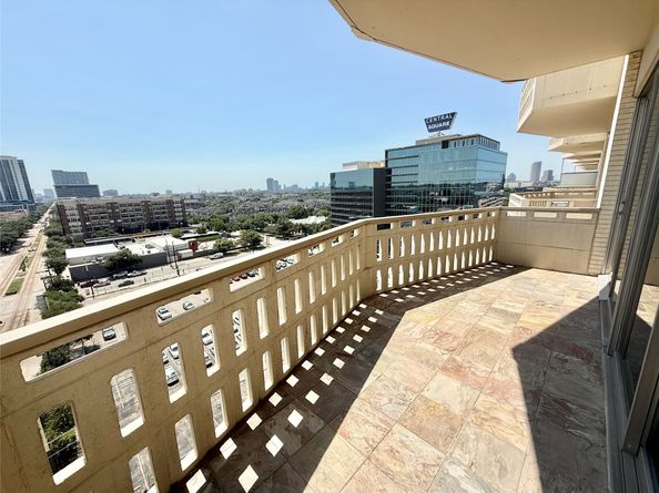 2016 Main Street 902, Houston TX 77002