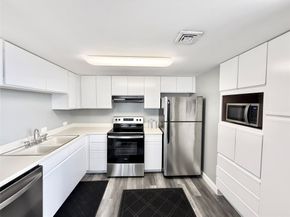 2016 Main Street 902, Houston TX 77002