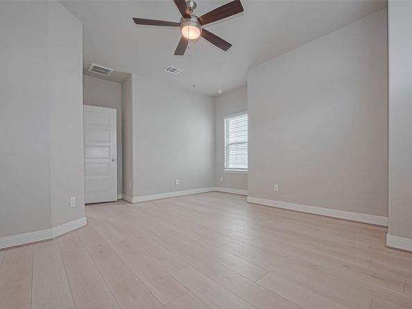 8933 Grovner Place, Houston TX 77055