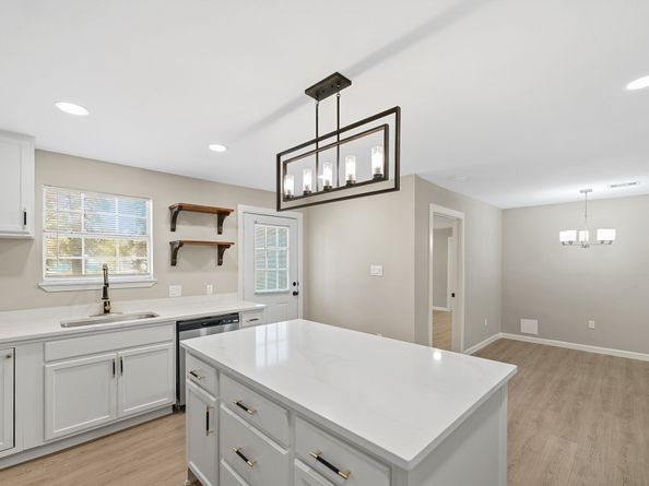 7413 W Knoll Street, Houston TX 77028