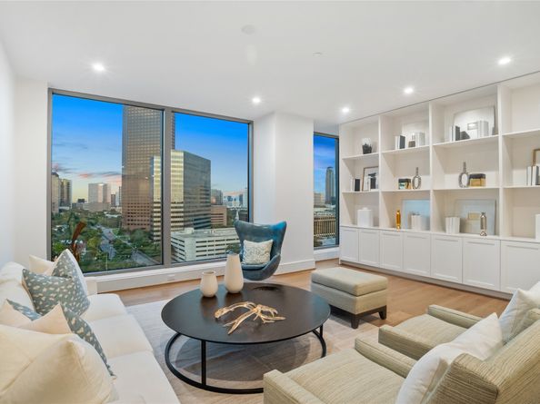 5656 San Felipe Street 1301, Houston TX 77056