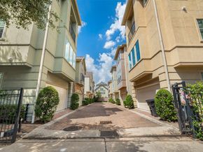 5956 Kansas Street, Houston TX 77007